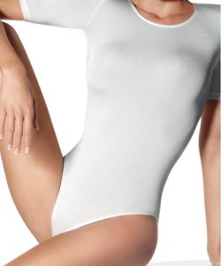 Wolford-Essential-Sexy-AW2012-13-29